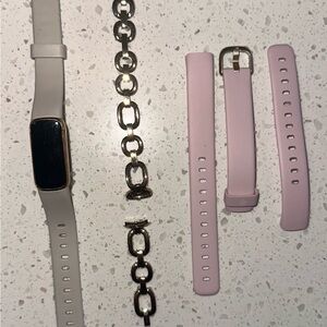 Fitbit Luxe Gorjana Pink Strap